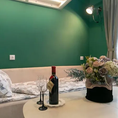 Loft Studio In The City Center Sófia